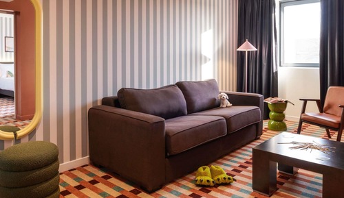 Suite, 1 King Bed with Sofa bed