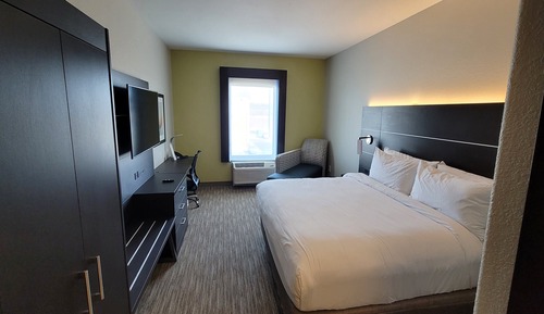 Room, 2 Queen Beds, Accessible (Communications, Roll-In Shower)