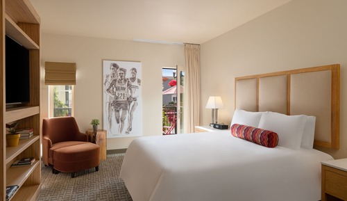 Deluxe Room, 1 King Bed, Balcony