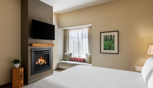 Deluxe Room, 1 King Bed