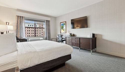 Standard Room, 1 King Bed