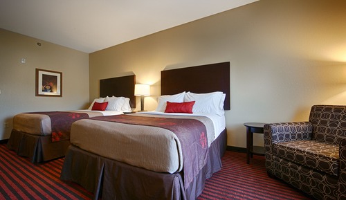 Standard Room, 2 Queen Beds, Accessible, Bathtub