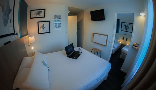 Family Room, Multiple Beds