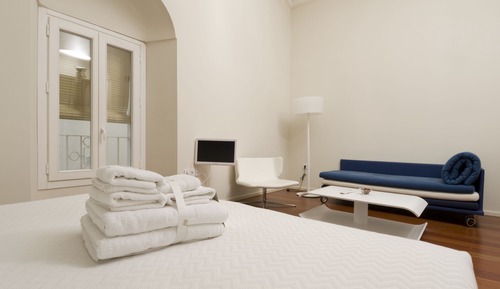 Suite (Street View)