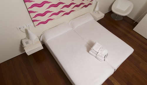 Twin Room (First Floor)