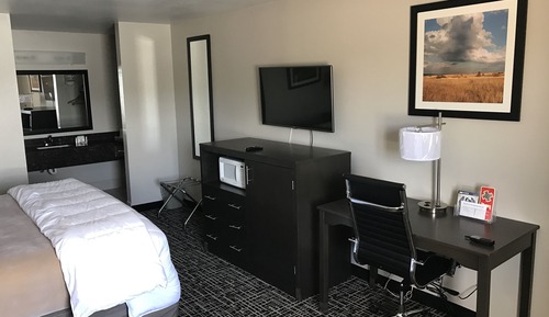 Room, 1 King Bed, Smoking