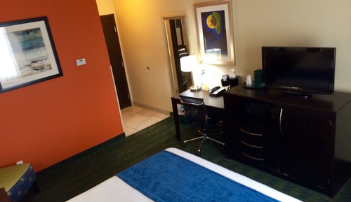 Standard Room, 1 King Bed, City View