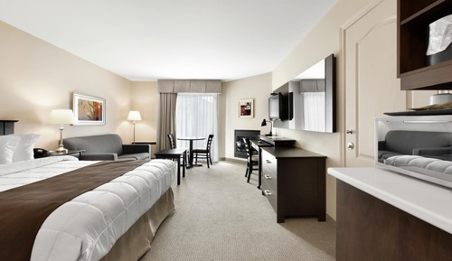 Room, 1 Queen Bed, Balcony, Mountain View