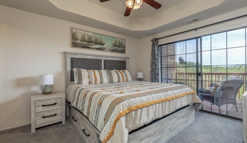 Two bedroom two bath luxury lakefront ja