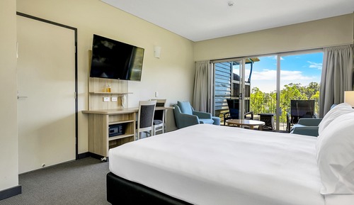 King Bay Resort Hotel Room