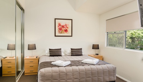 Deluxe Apartment, 2 Bedrooms, Kitchen, Courtyard View