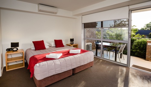 Standard Studio, 1 King Bed, Kitchenette, Ground Floor