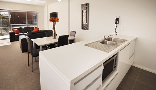 Executive Apartment, 2 Bedrooms, Kitchen, Courtyard Area