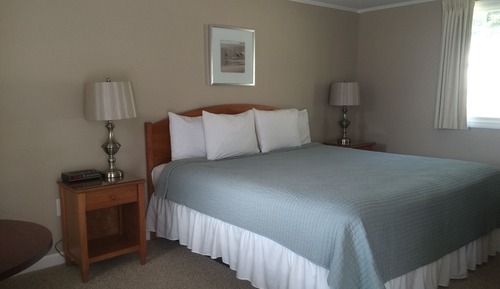 Standard Room, 1 King Bed