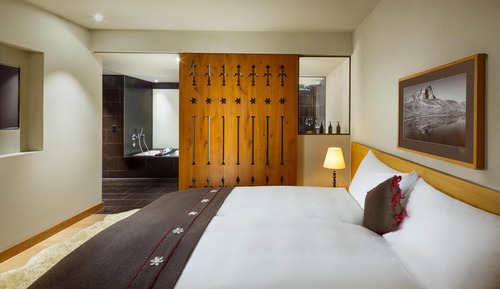 Suite (Lake View Suite)