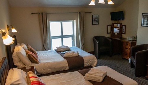 Comfort Room, 1 King Bed, Sea View