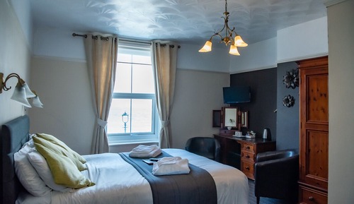 Comfort Room, 1 King Bed, Sea View