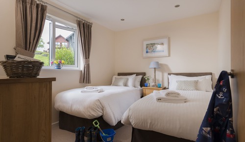 8 Berth Superior Wooden Lodge with Hot Tub