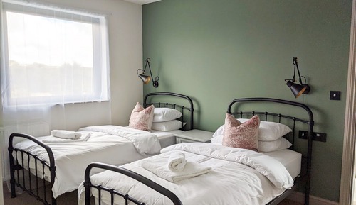 12 Berth Barn 6 Bed with Hot tub Pet Free