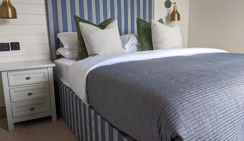 4 Berth Barn Pet Free