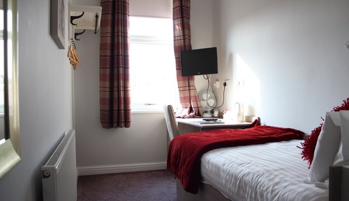 Basic Single Room, Ensuite (Cabin)