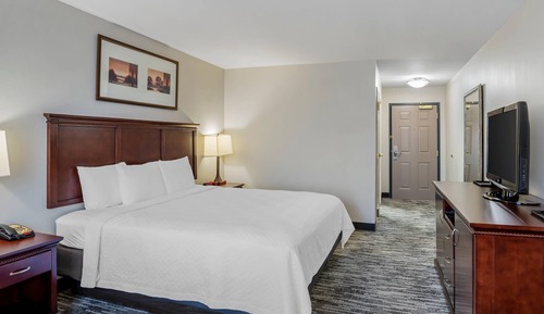 Standard Room, 1 King Bed, Accessible, Bathtub (Accessible)