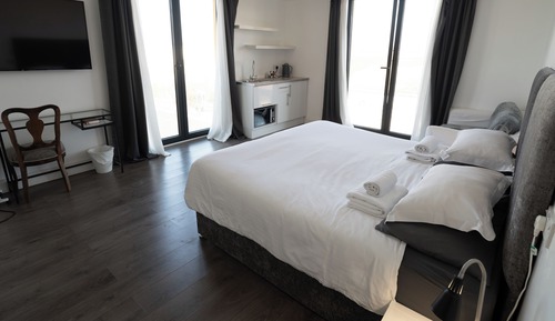 Super King/Twin with Canal View