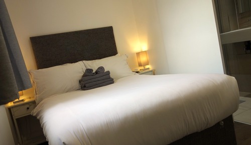 Micro Double with Wembley View