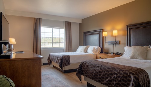 Standard Room, 2 Queen Beds (Village View Queen Lodge)