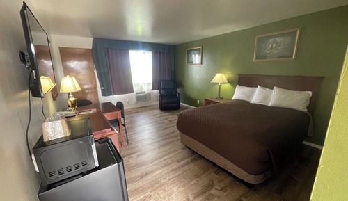 Standard Room, 1 Queen Bed