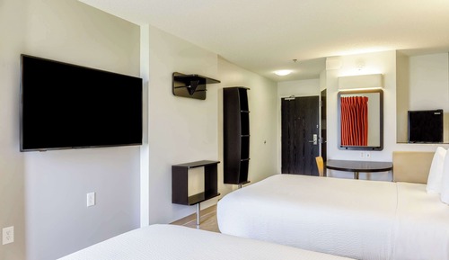 Standard Room, 2 Queen Beds, Non Smoking