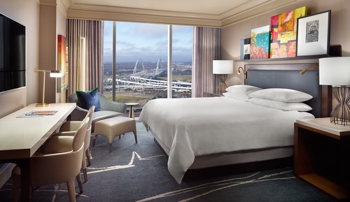 Deluxe Room, 1 King Bed, Accessible
