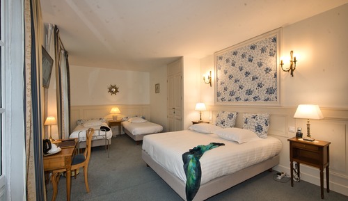 Quadruple Room (Privilege )