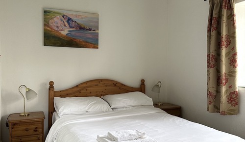 Cottage, Ensuite (no. 4 Warbler)