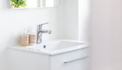 Junior Room, 1 Queen Bed