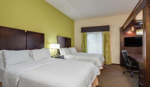 Studio, 2 Queen Beds, Refrigerator & Microwave (Wet Bar)