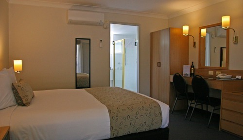 Executive Queen Room