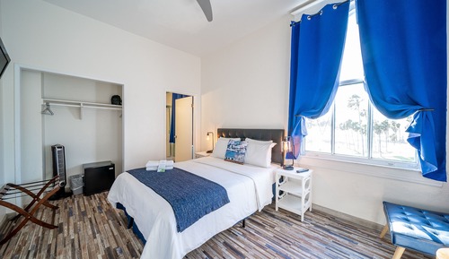 Double Room Ensuite with Sea View