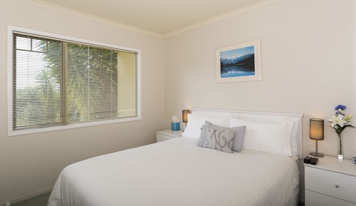 Standard Room, 1 Queen Bed, Ensuite