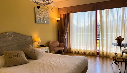 Romantic Double Room, 1 Queen Bed, Mountain View