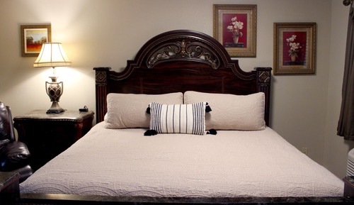 Standard Room, 1 Queen Bed