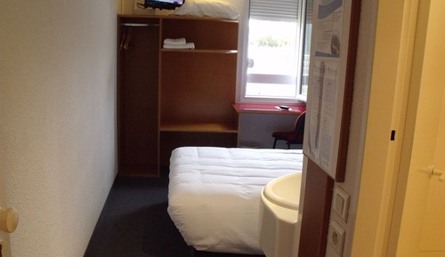 Double Room, 1 Queen Bed