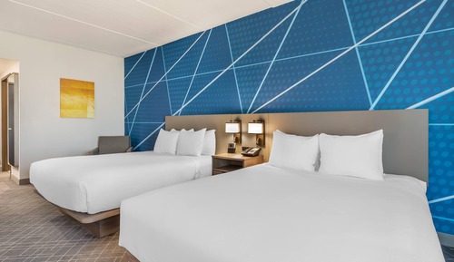 Suite, 2 Queen Beds, Non Smoking