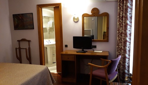 Double room with 2 beds interior