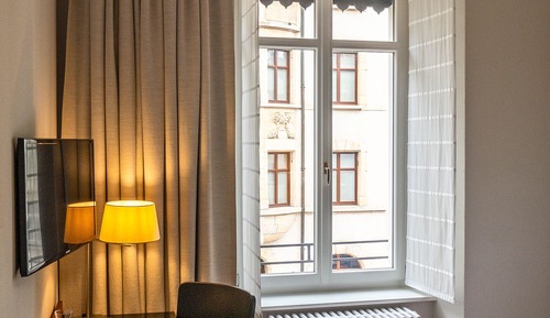 Single Room, City View