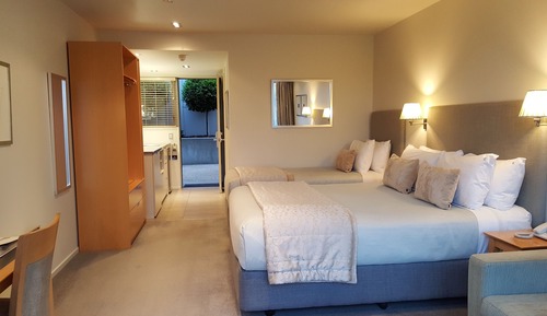 Superior Studio (Twin Bed)