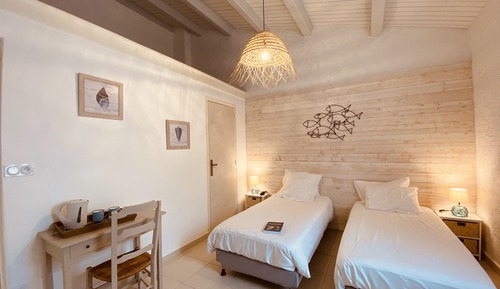 Traditional Room, Accessible