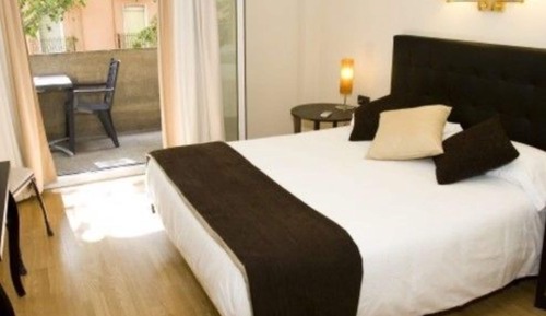 Double Room, 1 Double or 2 Twin Beds