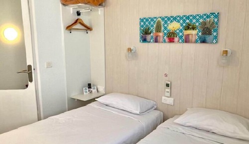 Standard Room, 2 Twin Beds