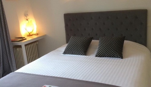 Double Room (Shower)